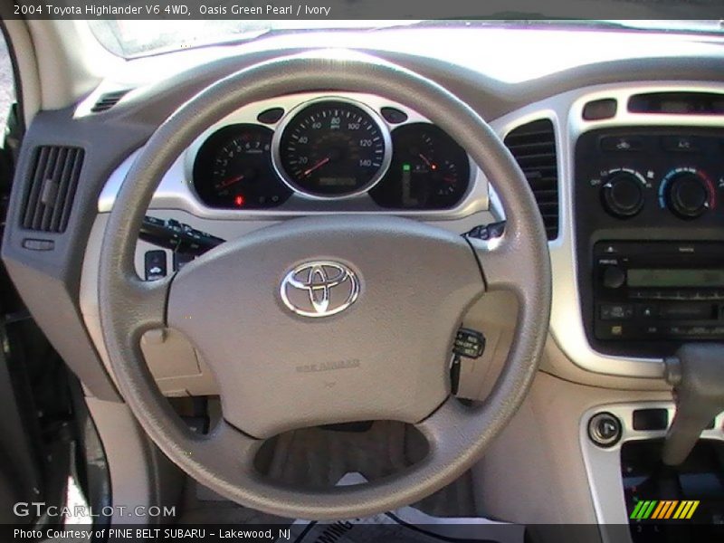 Oasis Green Pearl / Ivory 2004 Toyota Highlander V6 4WD