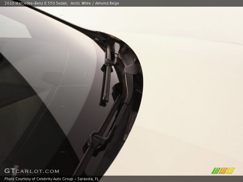 Arctic White / Almond Beige 2010 Mercedes-Benz E 550 Sedan