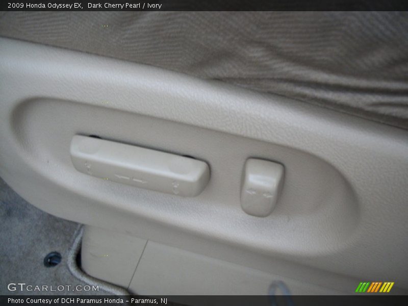 Dark Cherry Pearl / Ivory 2009 Honda Odyssey EX