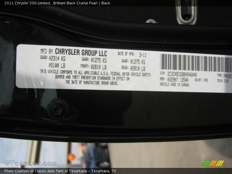 Brilliant Black Crystal Pearl / Black 2011 Chrysler 300 Limited