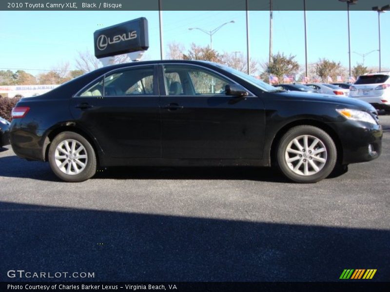 Black / Bisque 2010 Toyota Camry XLE