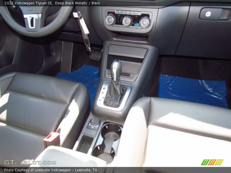 Deep Black Metallic / Black 2012 Volkswagen Tiguan SE