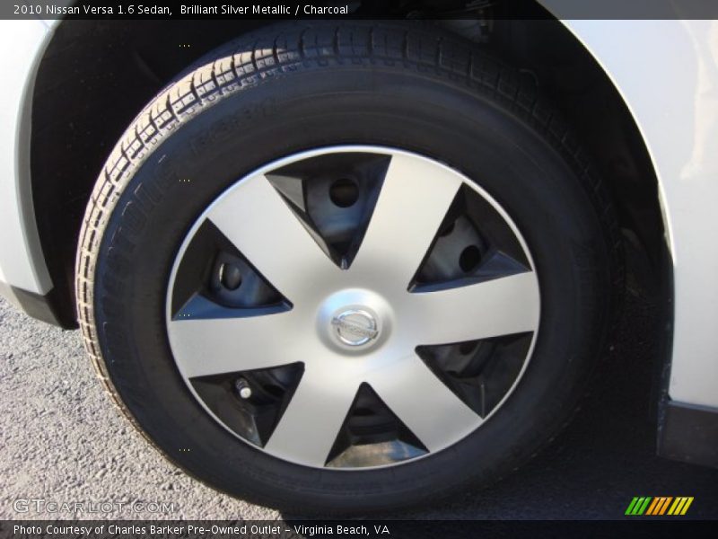 Brilliant Silver Metallic / Charcoal 2010 Nissan Versa 1.6 Sedan