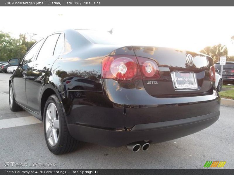 Black Uni / Pure Beige 2009 Volkswagen Jetta SE Sedan