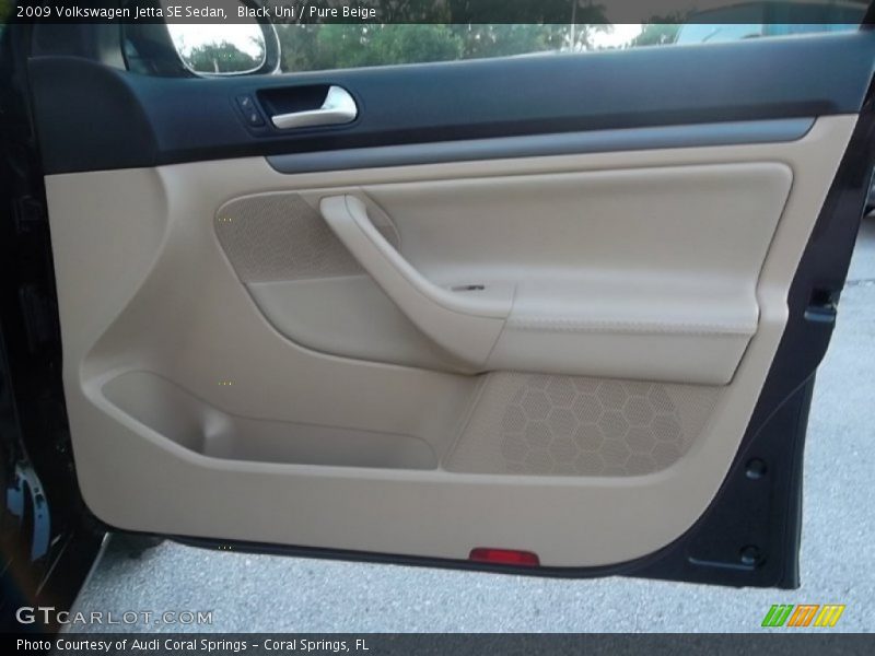 Black Uni / Pure Beige 2009 Volkswagen Jetta SE Sedan