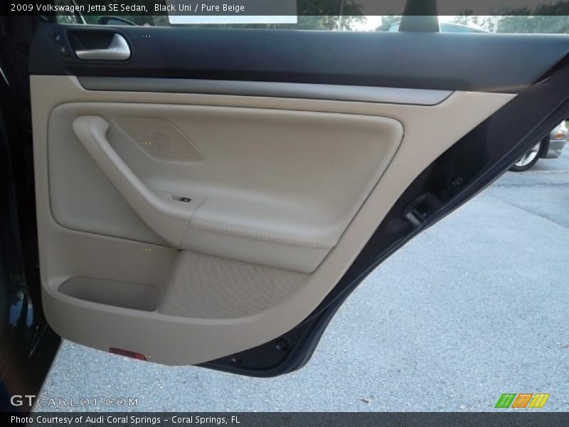 Black Uni / Pure Beige 2009 Volkswagen Jetta SE Sedan