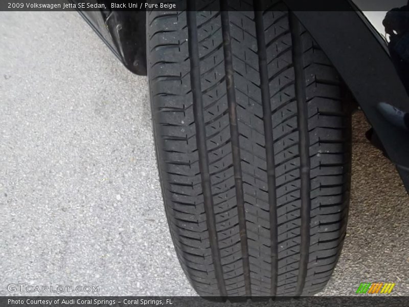 Black Uni / Pure Beige 2009 Volkswagen Jetta SE Sedan
