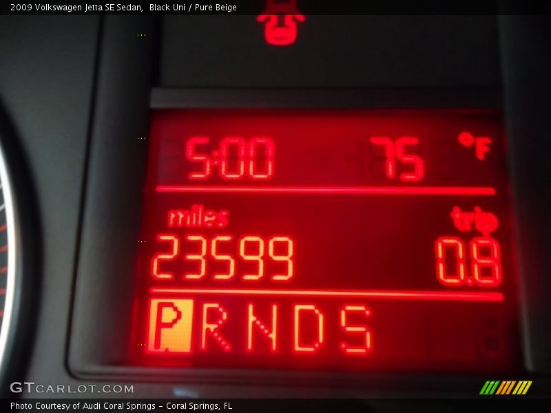 Black Uni / Pure Beige 2009 Volkswagen Jetta SE Sedan