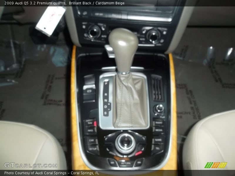 Brilliant Black / Cardamom Beige 2009 Audi Q5 3.2 Premium quattro