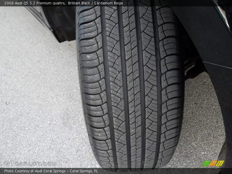 Brilliant Black / Cardamom Beige 2009 Audi Q5 3.2 Premium quattro