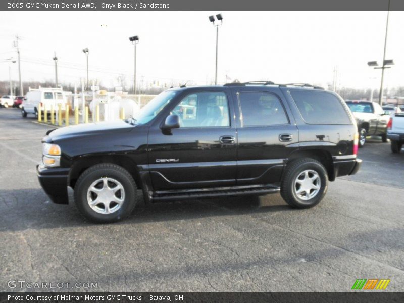 Onyx Black / Sandstone 2005 GMC Yukon Denali AWD