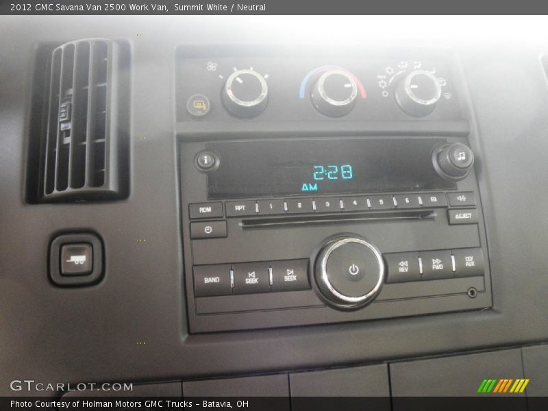Summit White / Neutral 2012 GMC Savana Van 2500 Work Van