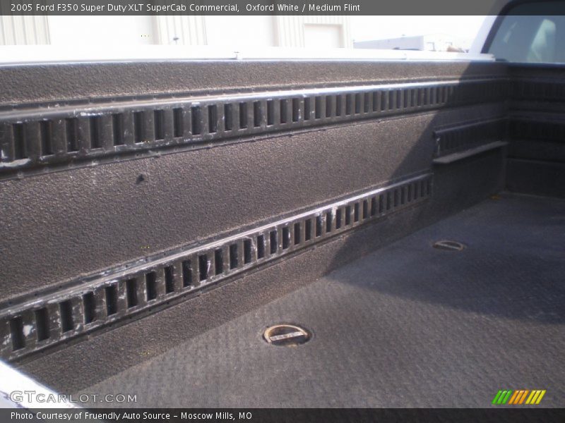 Oxford White / Medium Flint 2005 Ford F350 Super Duty XLT SuperCab Commercial