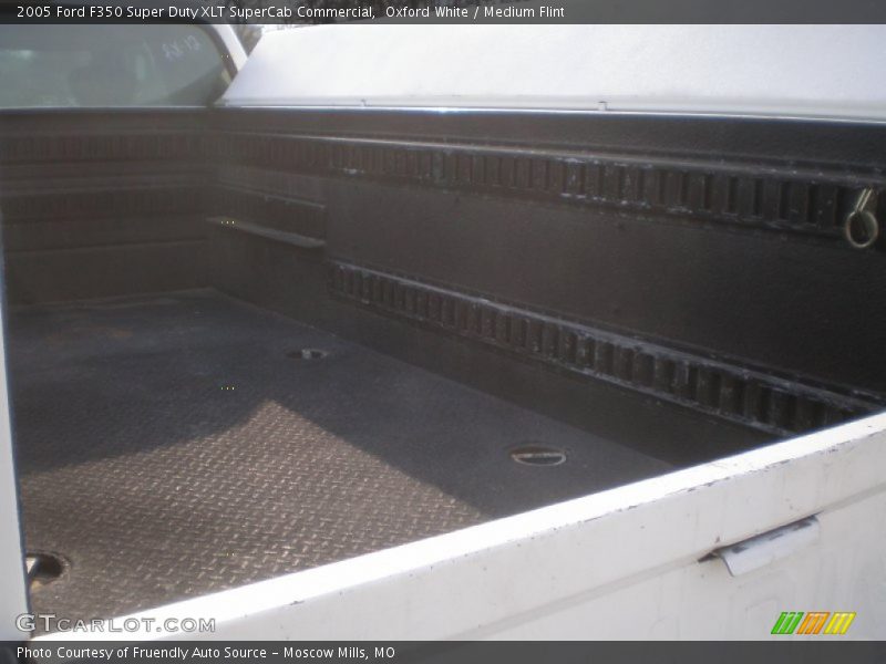 Oxford White / Medium Flint 2005 Ford F350 Super Duty XLT SuperCab Commercial