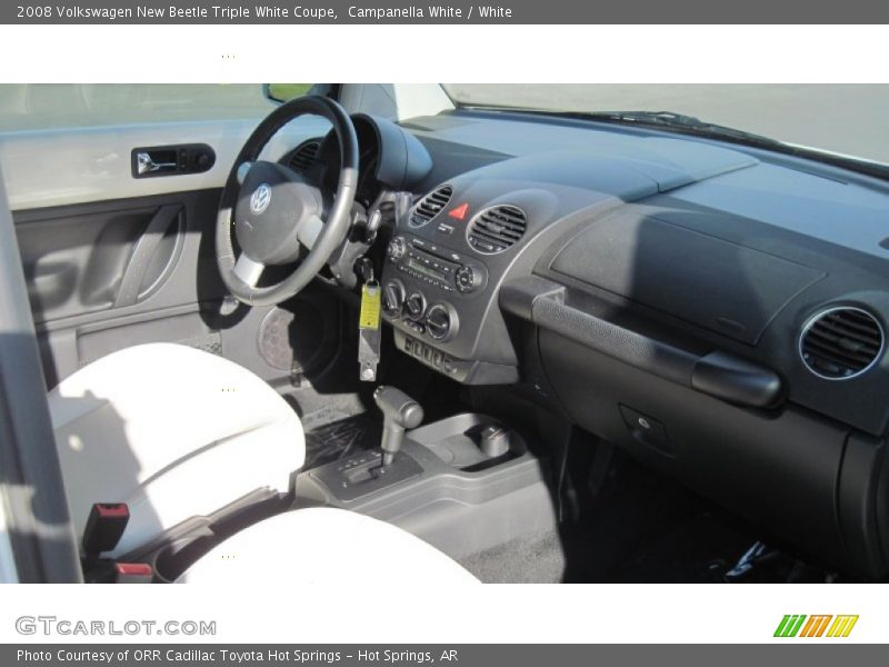 Campanella White / White 2008 Volkswagen New Beetle Triple White Coupe
