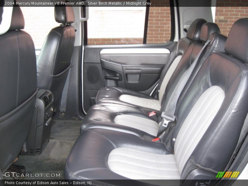  2004 Mountaineer V8 Premier AWD Midnight Grey Interior