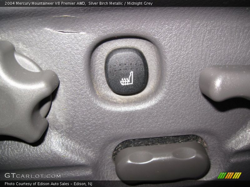 Silver Birch Metallic / Midnight Grey 2004 Mercury Mountaineer V8 Premier AWD