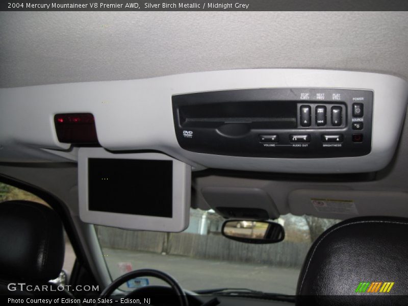 Silver Birch Metallic / Midnight Grey 2004 Mercury Mountaineer V8 Premier AWD