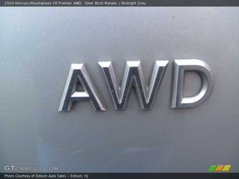 Silver Birch Metallic / Midnight Grey 2004 Mercury Mountaineer V8 Premier AWD