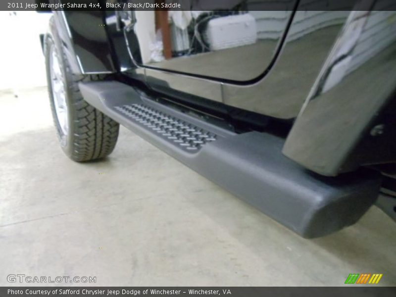 Black / Black/Dark Saddle 2011 Jeep Wrangler Sahara 4x4