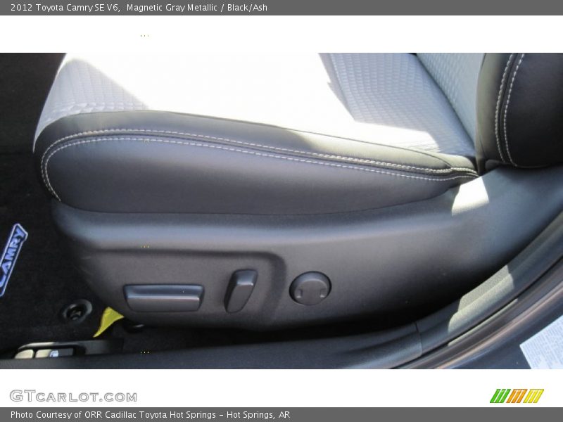 Magnetic Gray Metallic / Black/Ash 2012 Toyota Camry SE V6