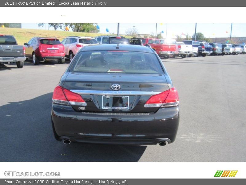 Cocoa Bean Metallic / Ivory 2011 Toyota Avalon Limited
