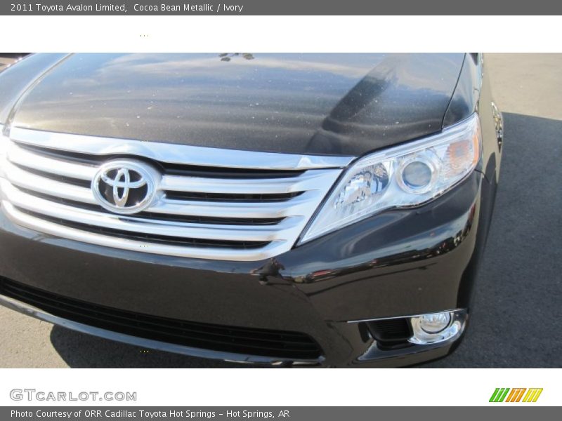 Cocoa Bean Metallic / Ivory 2011 Toyota Avalon Limited