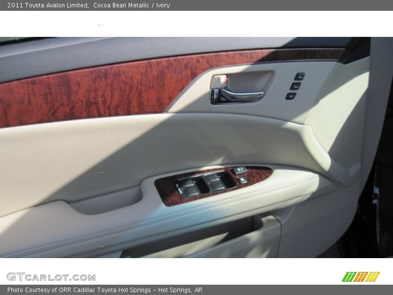 Cocoa Bean Metallic / Ivory 2011 Toyota Avalon Limited