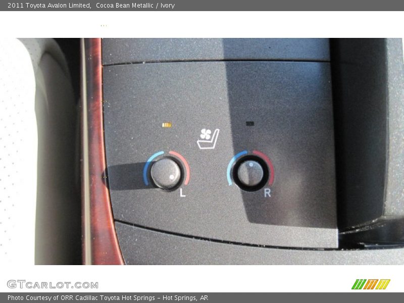 Cocoa Bean Metallic / Ivory 2011 Toyota Avalon Limited