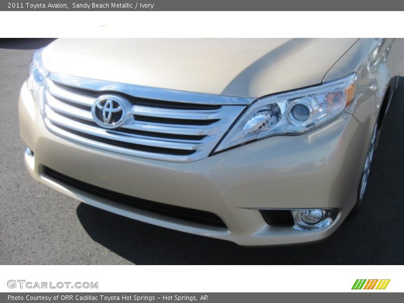 Sandy Beach Metallic / Ivory 2011 Toyota Avalon