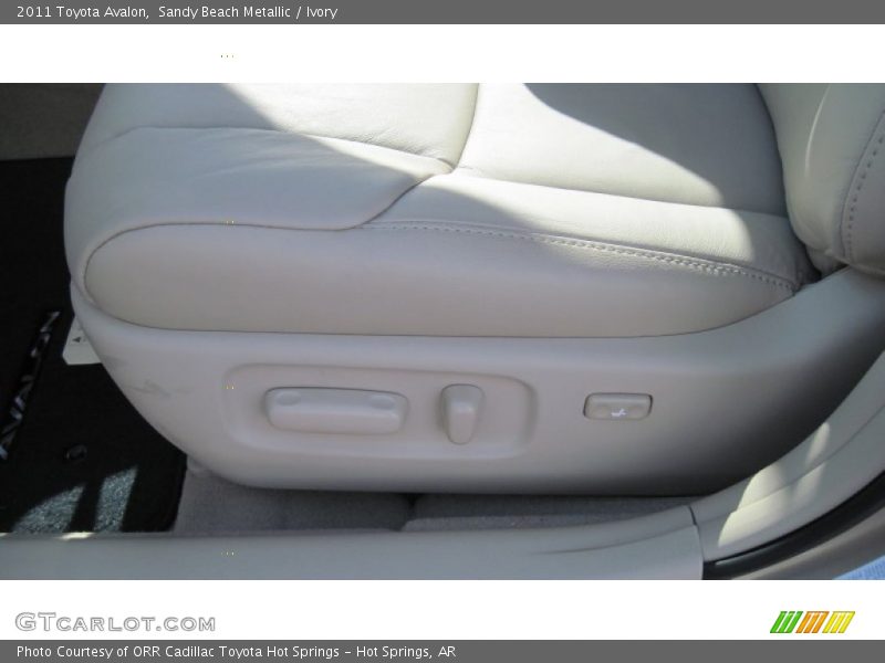 Sandy Beach Metallic / Ivory 2011 Toyota Avalon