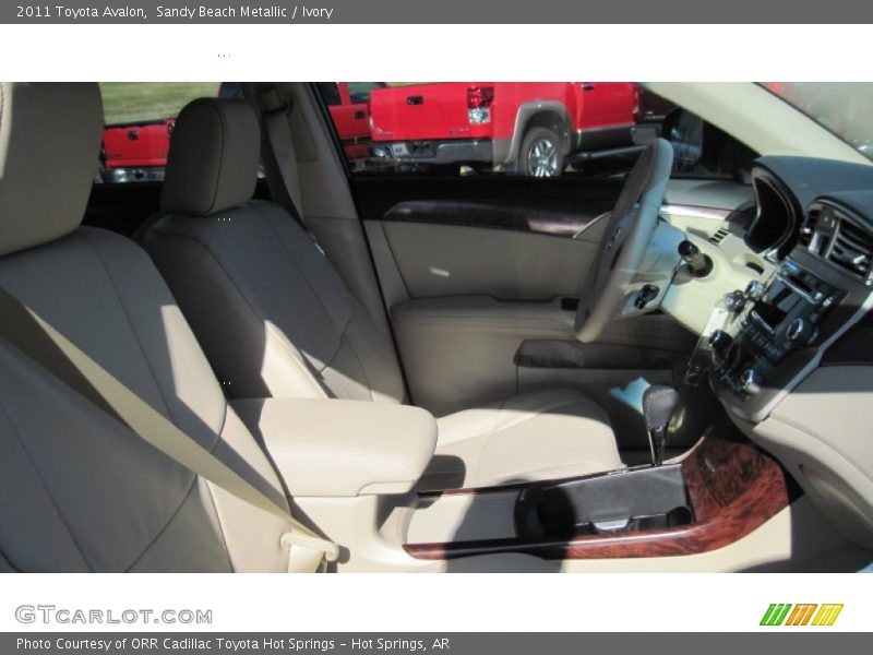 Sandy Beach Metallic / Ivory 2011 Toyota Avalon