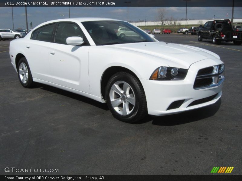 Bright White / Black/Light Frost Beige 2011 Dodge Charger SE