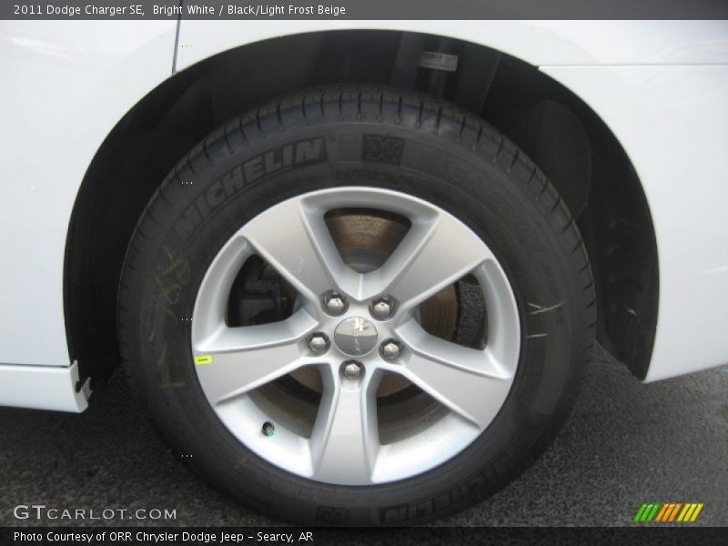 Bright White / Black/Light Frost Beige 2011 Dodge Charger SE