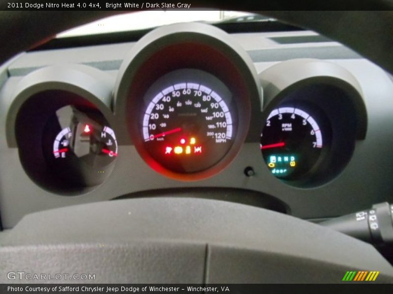 Bright White / Dark Slate Gray 2011 Dodge Nitro Heat 4.0 4x4