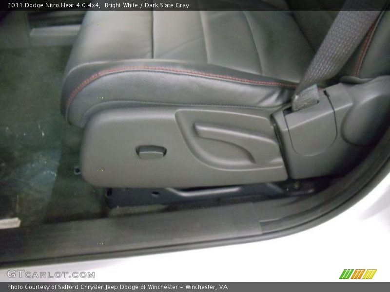 Bright White / Dark Slate Gray 2011 Dodge Nitro Heat 4.0 4x4