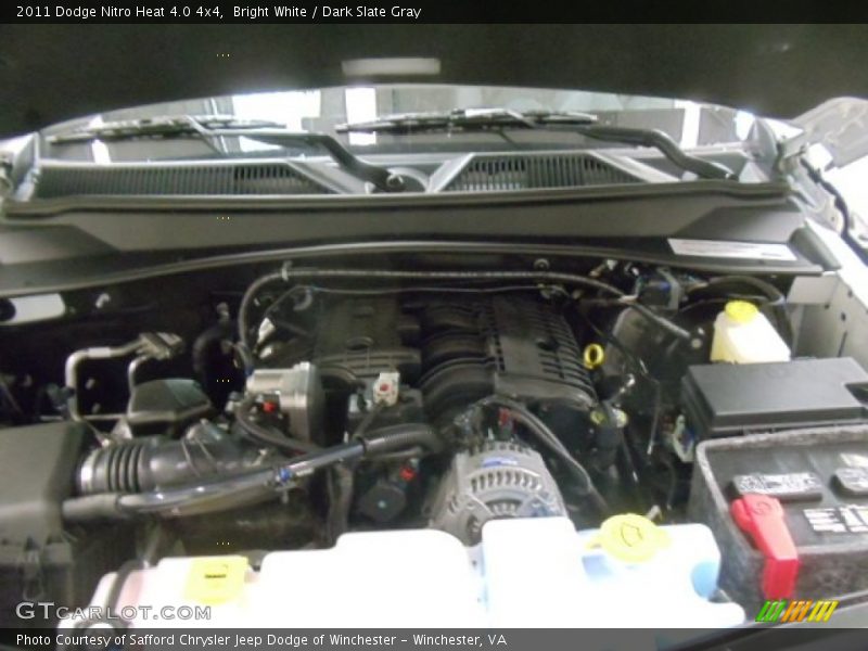 Bright White / Dark Slate Gray 2011 Dodge Nitro Heat 4.0 4x4