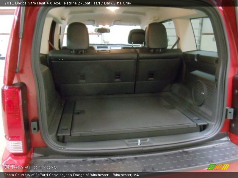  2011 Nitro Heat 4.0 4x4 Trunk