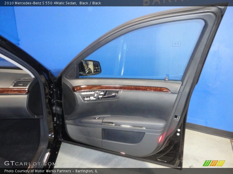 Black / Black 2010 Mercedes-Benz S 550 4Matic Sedan