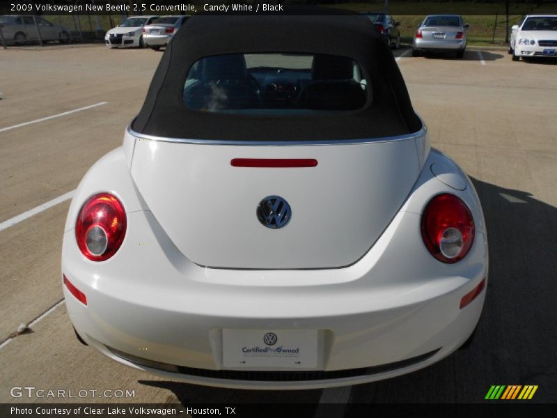 Candy White / Black 2009 Volkswagen New Beetle 2.5 Convertible