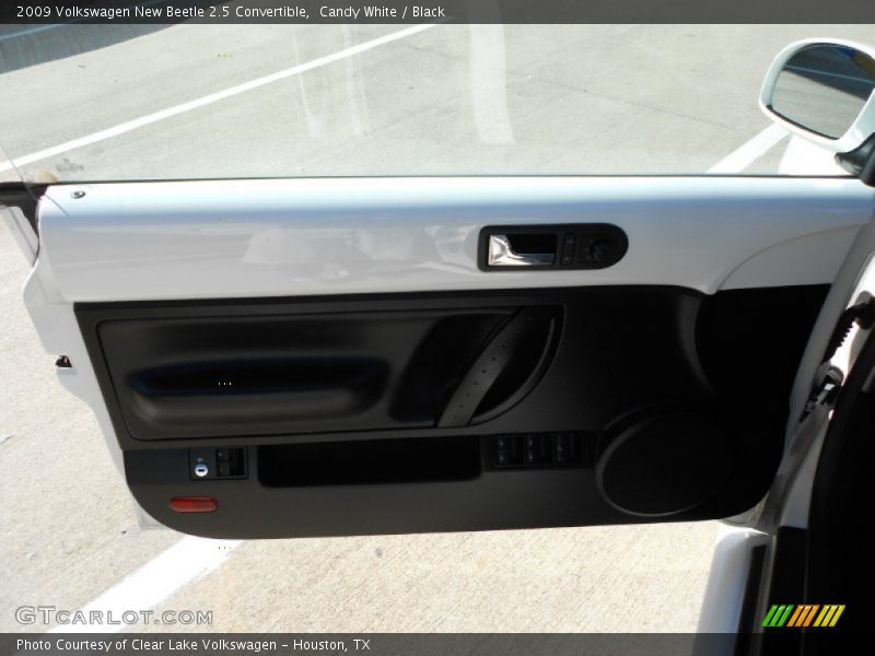 Candy White / Black 2009 Volkswagen New Beetle 2.5 Convertible
