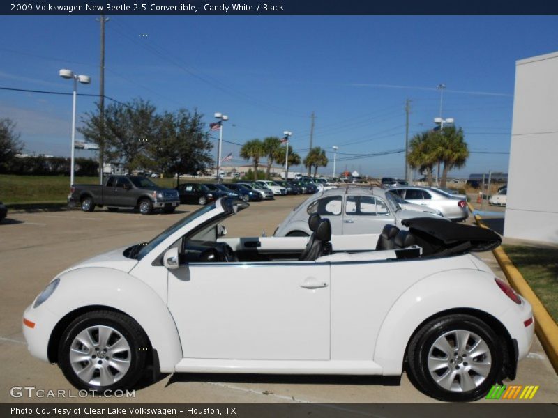Candy White / Black 2009 Volkswagen New Beetle 2.5 Convertible