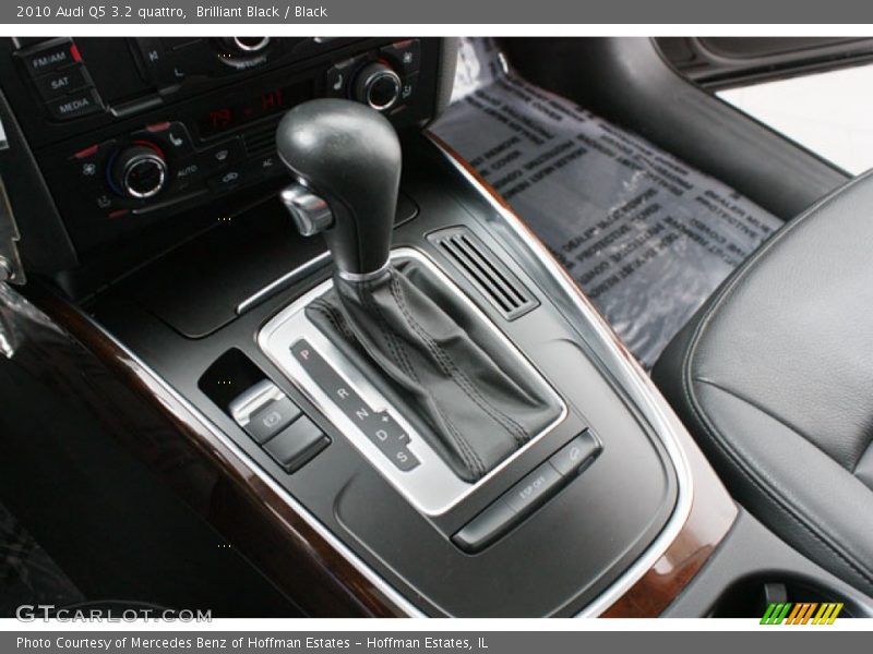 Brilliant Black / Black 2010 Audi Q5 3.2 quattro