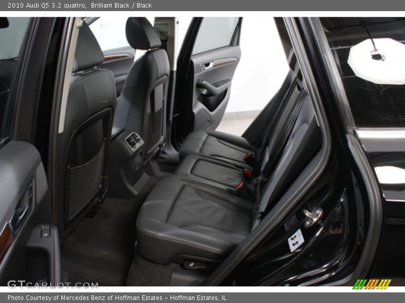 Brilliant Black / Black 2010 Audi Q5 3.2 quattro