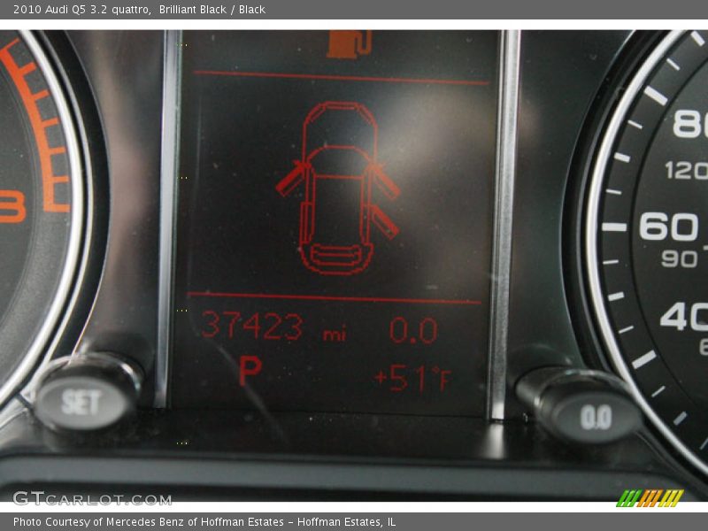 Brilliant Black / Black 2010 Audi Q5 3.2 quattro
