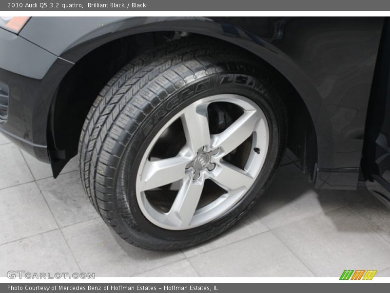 Brilliant Black / Black 2010 Audi Q5 3.2 quattro