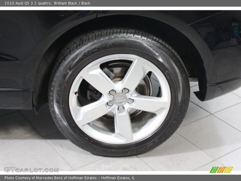 Brilliant Black / Black 2010 Audi Q5 3.2 quattro