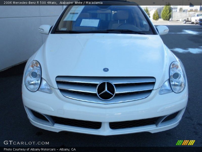 Alabaster White / Macadamia 2006 Mercedes-Benz R 500 4Matic