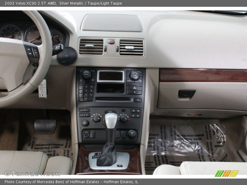 Silver Metallic / Taupe/Light Taupe 2003 Volvo XC90 2.5T AWD
