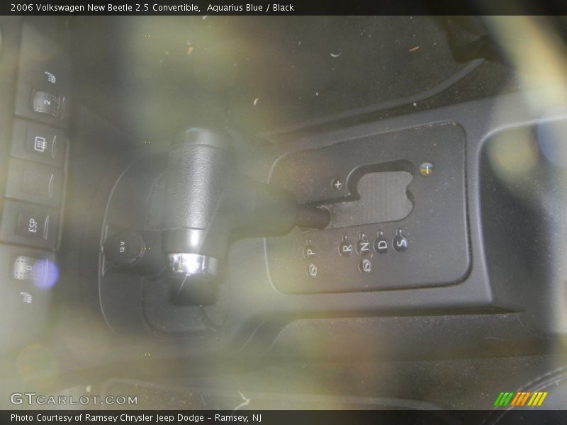 Aquarius Blue / Black 2006 Volkswagen New Beetle 2.5 Convertible